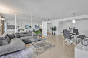 Adorable 2 Bedroom Miami Beach Condo 616